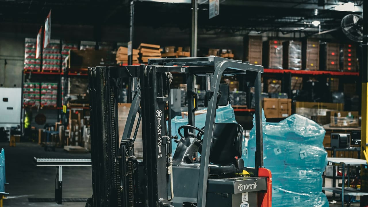 Pallet racking inside an Oshawa, Ontario manufacturing and distribution warehouse along the Highway 401 corridor