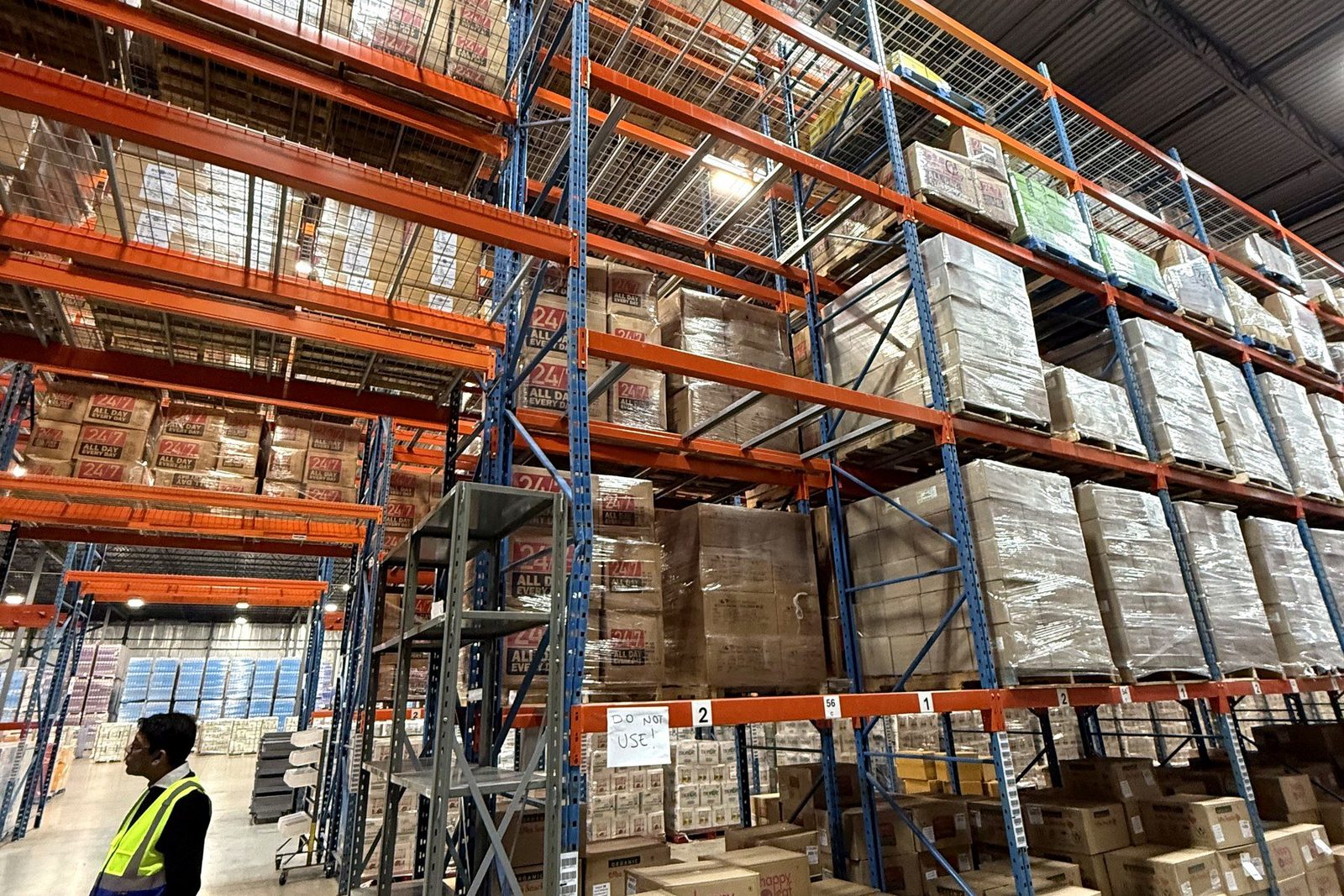 416 Industrial crew loading finished rack aisle, GTA job site