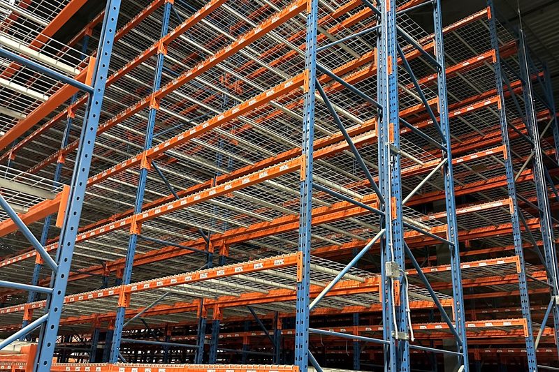 Selective pallet racking bays installed by 416